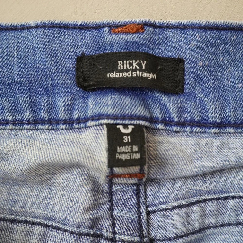 True Religion Ricky Relaxed Straight Jeans 31 Mens Blue Light Wash Horseshoe